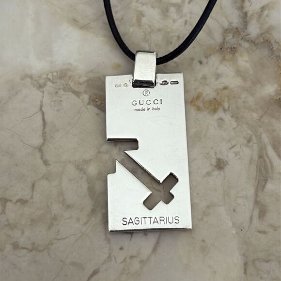 Gucci 925 Sterling Silver Sagittarius Unisex Necklace Dustbag, Box & Cards - Picture 3 of 8